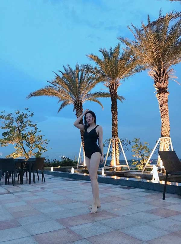Hiếm khi hở bạo ít ai biết nàng dâu bảo thanh lại sở hữu thân hình tuyệt mỹ thế này