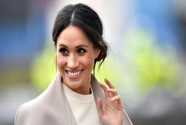 Hoá ra đây là lí do khiến công nương meghan mãi trung thành với tóc búi thấp