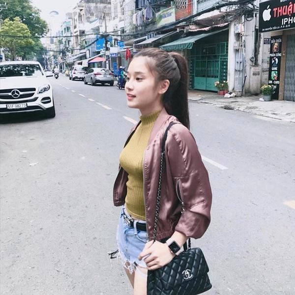 Hoàng yến chibi ngoại trừ da đen còn lại đều ổn và bí quyết để mãi mãi tuổi 20