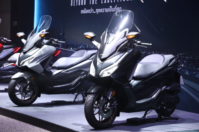 Honda forza 350 2025 đã được cập nhật màn hình tft 5 inch mới