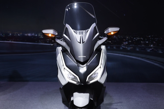 Honda forza 350 2025 đã được cập nhật màn hình tft 5 inch mới