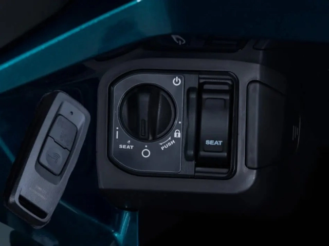 Honda vario 160 2025 tiếp tục lộ diện thêm nhiều bản màu với giao diện cực chất