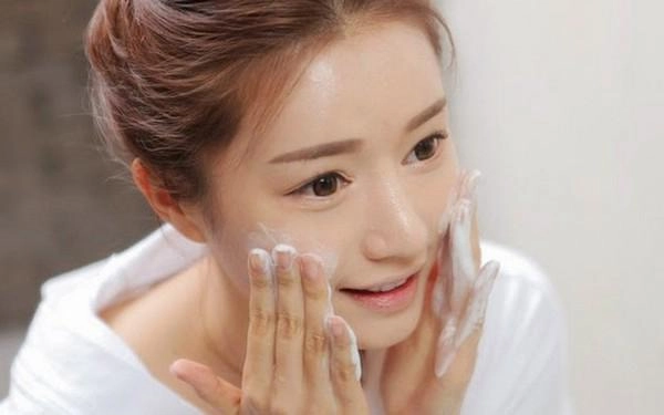 Ít ai biết rằng dưỡng ẩm vào mùa hè quan trọng chẳng kém gì mùa đông