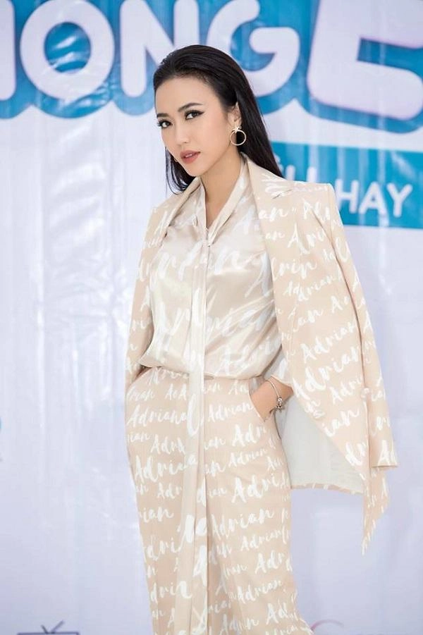 Khoe ảnh mặt mộc nữ diễn viên diệu nhi khiến mọi người sửng sốt