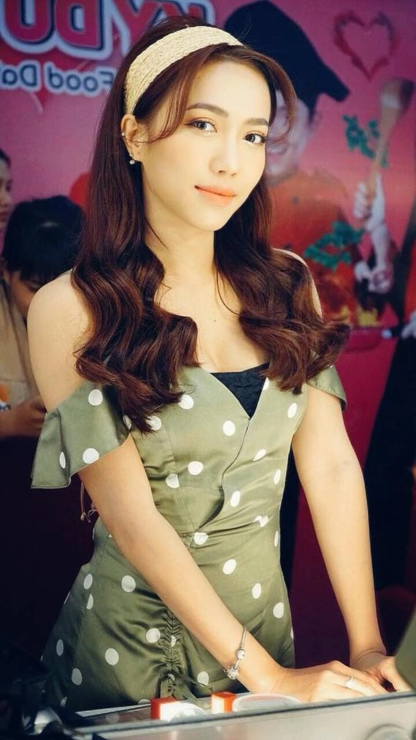 Khoe ảnh mặt mộc nữ diễn viên diệu nhi khiến mọi người sửng sốt