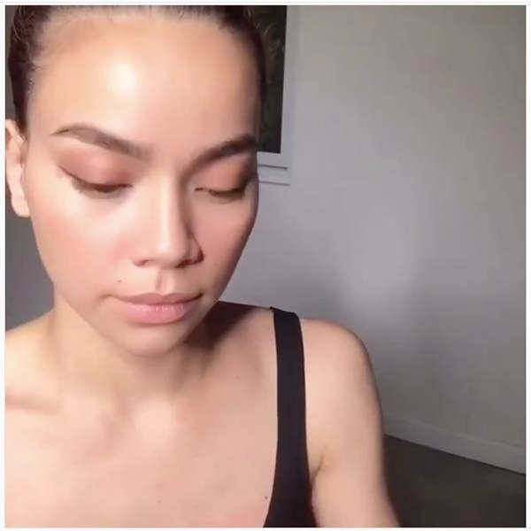 Khoe clip makeup chỉ trong 5 phút hồ ngọc hà lộ lỗi trang điểm không thể sai hơn