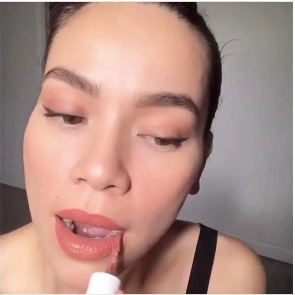 Khoe clip makeup chỉ trong 5 phút hồ ngọc hà lộ lỗi trang điểm không thể sai hơn