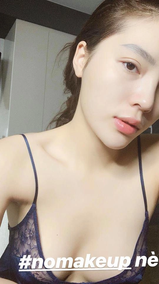 Khoe mặt mộc xinh đẹp nhưng cộng đồng mạng chỉ tập trung vào vòng 1 méo mó của kỳ duyên