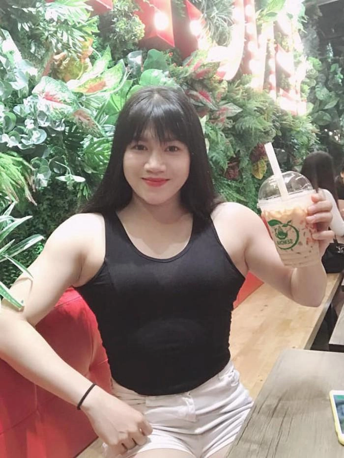 Không phải photoshop cô gái đồng nai này có body lực điền chàng trai nào cũng khiếp sợ