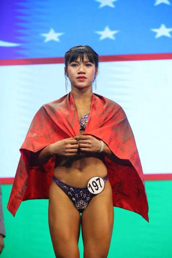 Không phải photoshop cô gái đồng nai này có body lực điền chàng trai nào cũng khiếp sợ