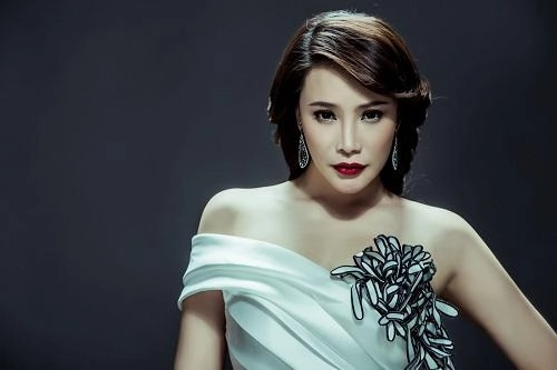 Khuôn mặt cứng đơ năm lần bảy lượt biến dạng khiến mỹ nhân việt vướng nghi vấn pttm