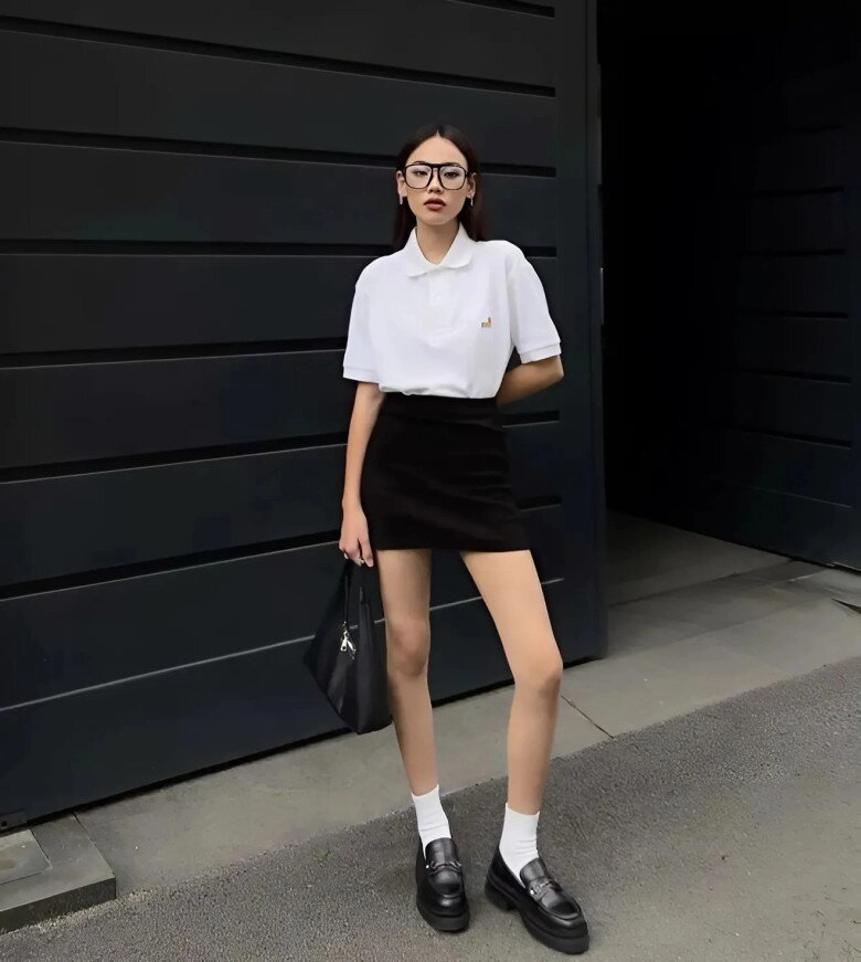 Kiểu áo mùa hè mặc với chân váy sang hơn sơ mi diện đi làm ai cũng tưởng bạn giàu ngầm