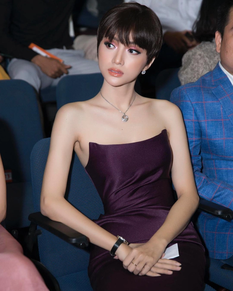 Kỳ duyên bất ngờ đổi hình tượng dân tình nhắc nhớ đến một huyền thoại nhan sắc việt năm 2018