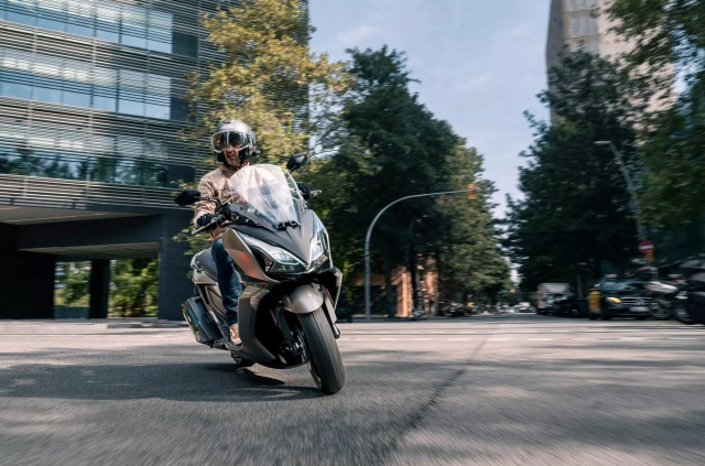 Kymco downtown gt350 2025 lộ diện sẵn sàng cạnh tranh với forza 350 và xmax 300