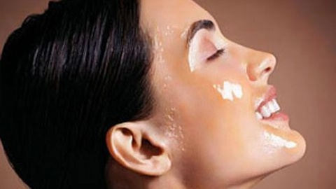 Làm đẹp da không khó với các nguyên liệu tự nhiên dễ kiếm ngay tại nhà