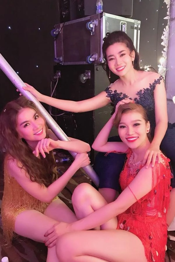 Lần đầu đi làm sau thời gian điều trị ung thư mai phương bị nổi mụn vì trang điểm
