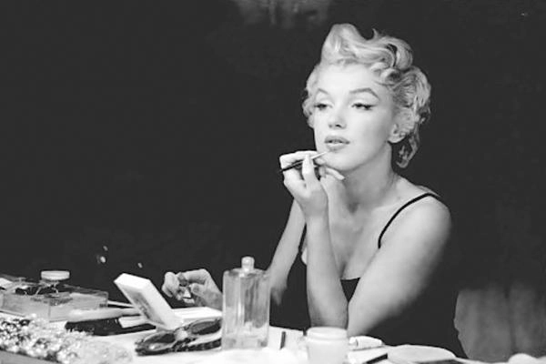 Lấy chồng 3 lần nhưng nhan sắc vẫn bất bại đây chính là bí mật của marilyn monroe