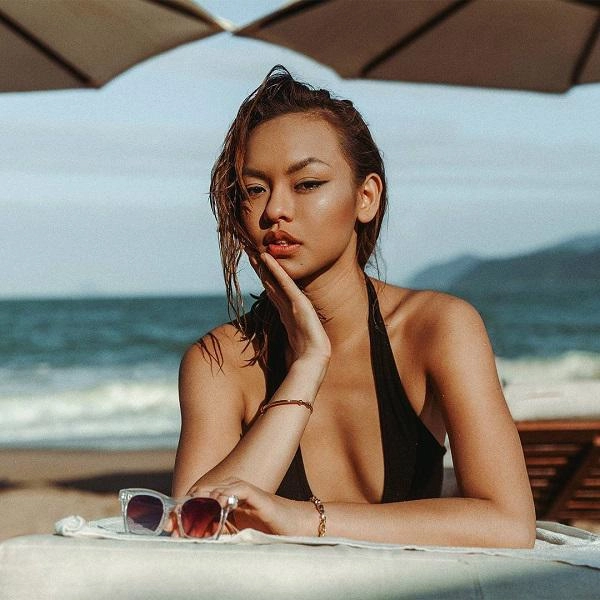Lộ ảnh mỡ bụng hàng ngấn mai ngô khiến cộng đồng mạng tranh cãi nảy lửa