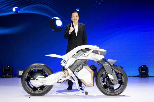 Lộ diện yamaha motoroid2 - nguyên mẫu xe thông minh tiên tiến nhất tại bangkok motor show 2024