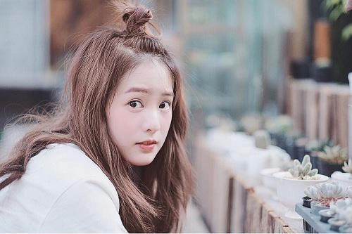 Lỡ tay cắt hỏng tóc mái thì những mẹo này sẽ cứu nguy cho bạn tức thì
