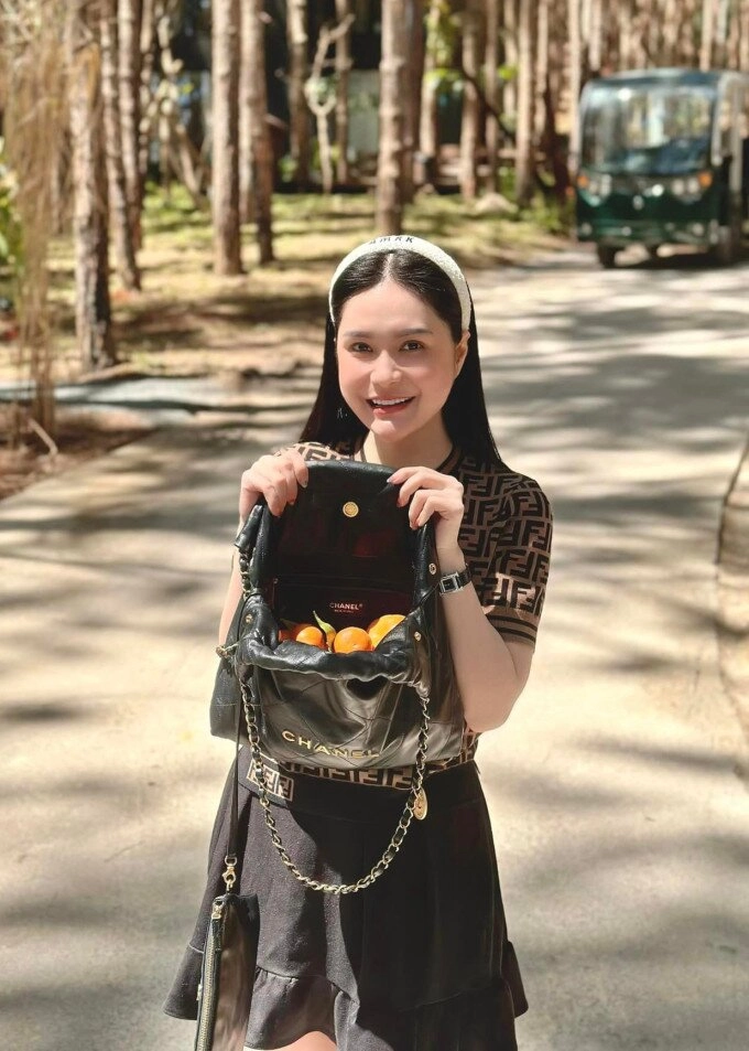Loạt sao việt gây trầm trồ vì xách túi hiệu chỉ để đựng trái cây có chiếc lên đến cả trăm triệu