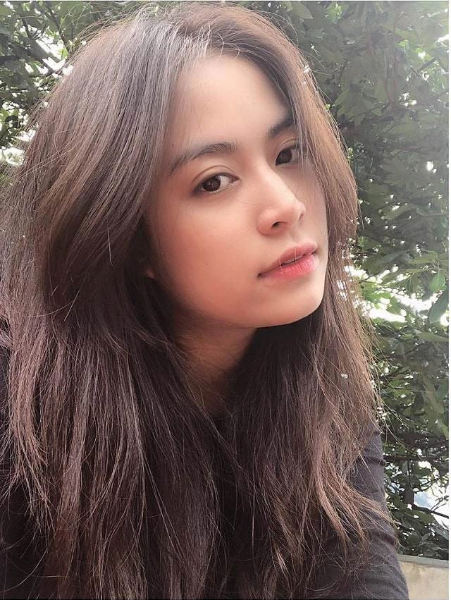 Luôn nằm trong top mỹ nhân mặt mộc khả ái hóa ra hoàng thùy linh làm đẹp theo cách này