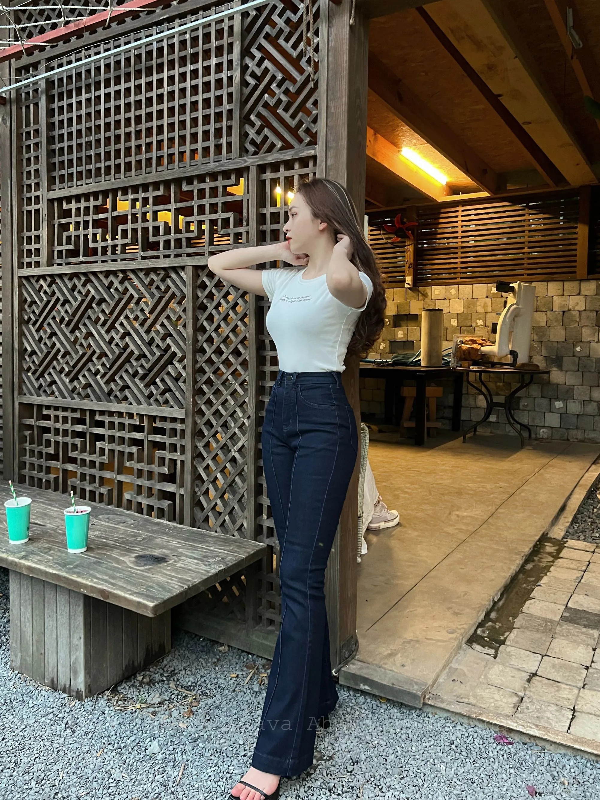 Lương 5 triệu vẫn muốn mặc sang chị em sắm ngay 6 món đồ hiệu giá rẻ giúp hóa thành con nhà giàu