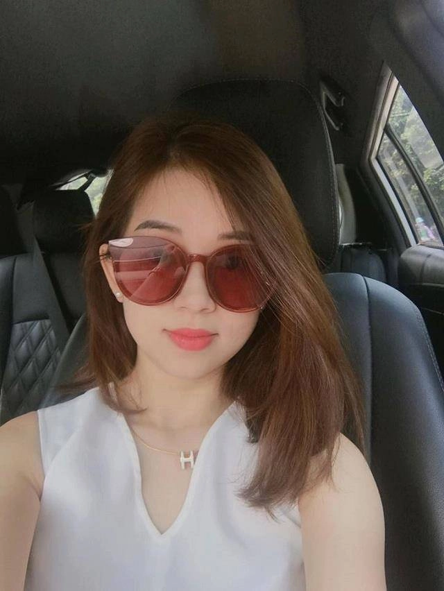 Ly kute ngày càng trẻ đẹp thế này không khéo ai kia cũng tiếc đứt ruột