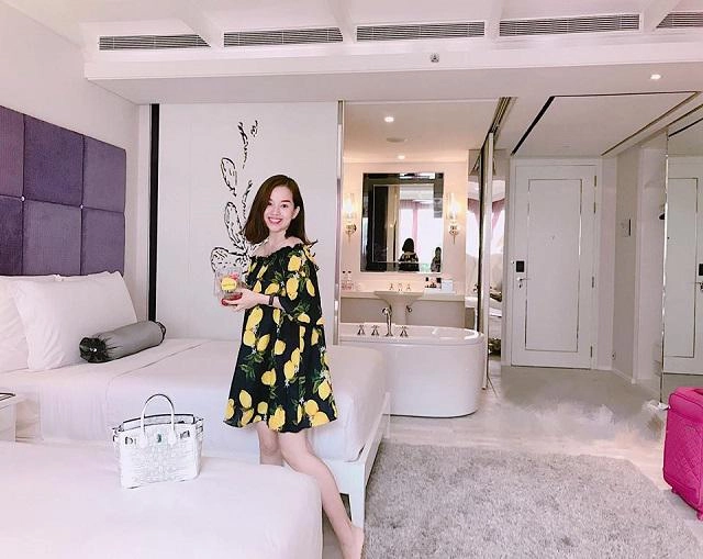 Ly kute ngày càng trẻ đẹp thế này không khéo ai kia cũng tiếc đứt ruột