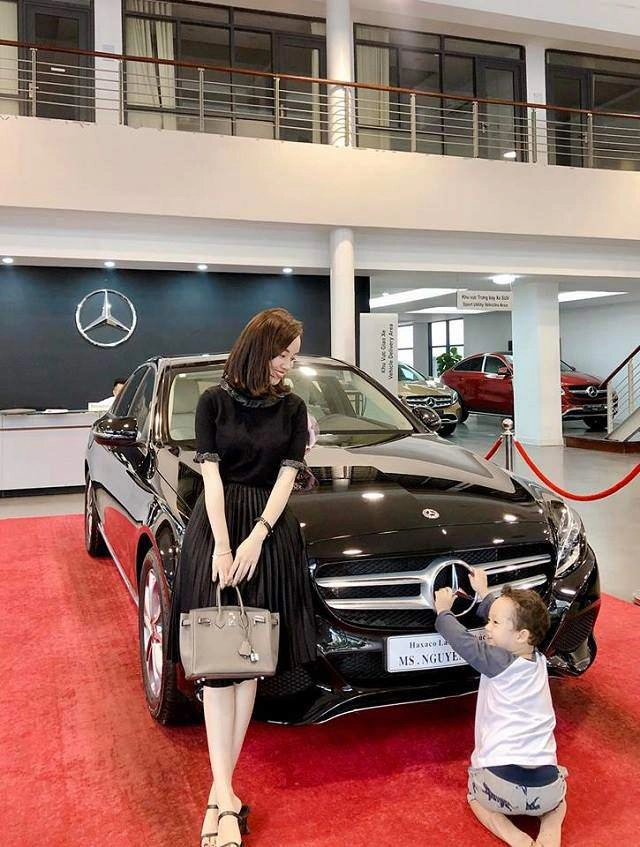 Ly kute ngày càng trẻ đẹp thế này không khéo ai kia cũng tiếc đứt ruột