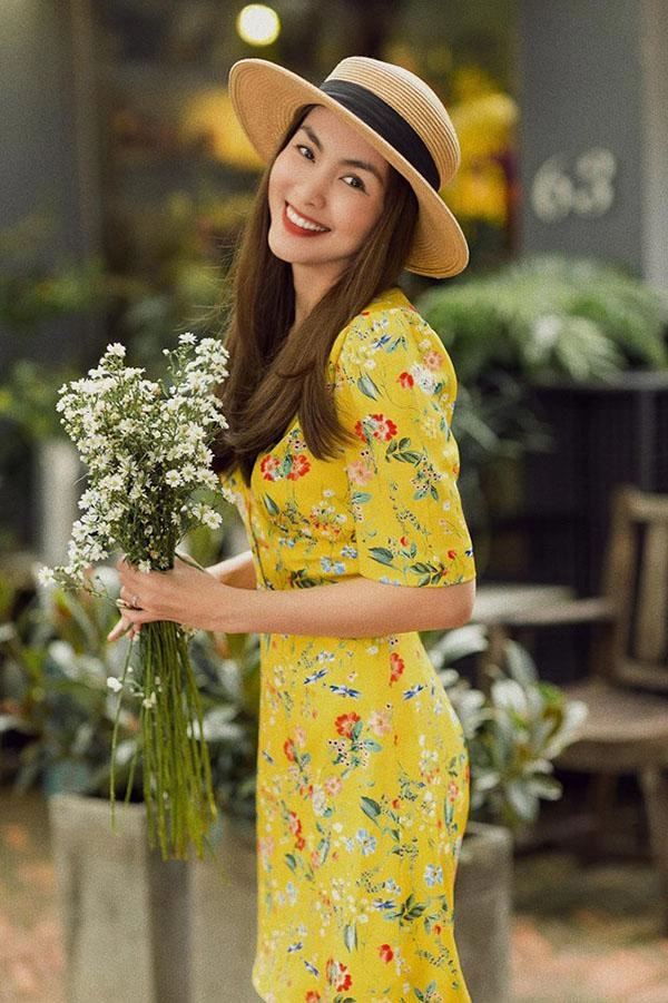 Mặc đàn em chăm chỉ khoe ngực khoe mông hh thu thảo thừa sức đốt mắt fan vì điều này