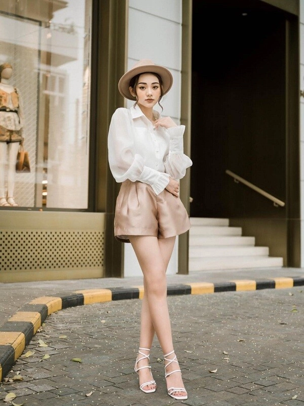 Mặc quần short mang giày gì đẹp gợi ý chị em top 7 kiểu giày nịnh dáng nhất khi mặc cùng quần ngắn