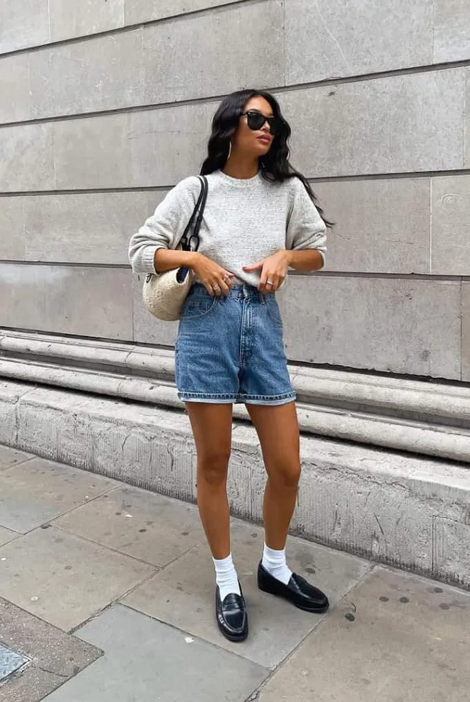 Mặc quần short mang giày gì đẹp gợi ý chị em top 7 kiểu giày nịnh dáng nhất khi mặc cùng quần ngắn