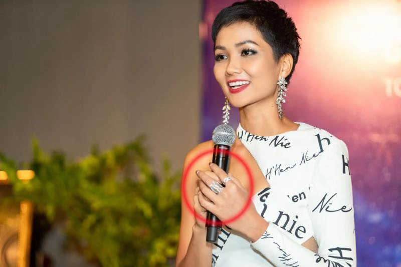 Mải mê thi đấu nhan sắc hhen niê bị fan soi móng tay bong tróc không chịu sơn lại