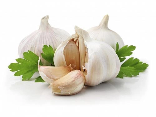 Mặt như vừng cơm cháy cũng nhẵn mịn ngay với 3 cách trị mụn trứng cá chưa đến 5 ngàn