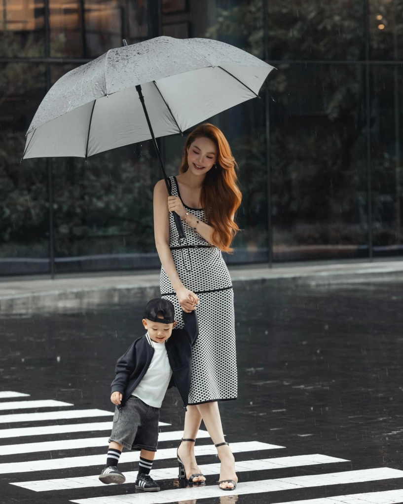 Minh hằng cho quý tử hai tuổi diện đồ như hot boy