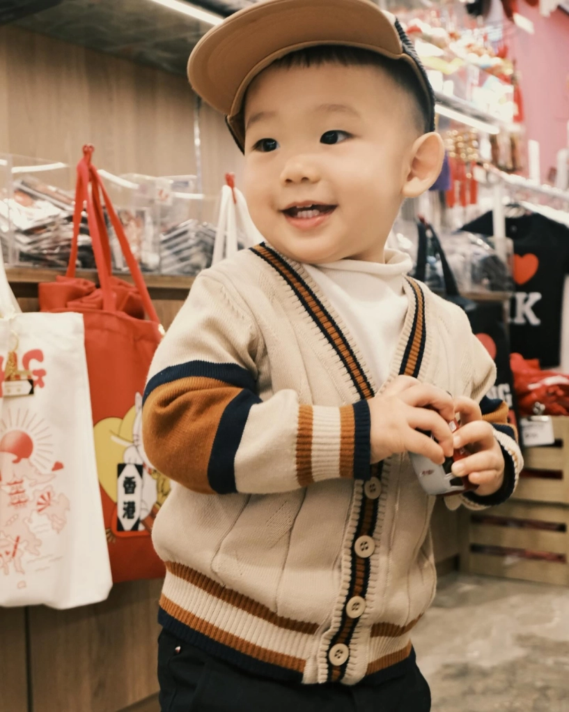 Minh hằng cho quý tử hai tuổi diện đồ như hot boy
