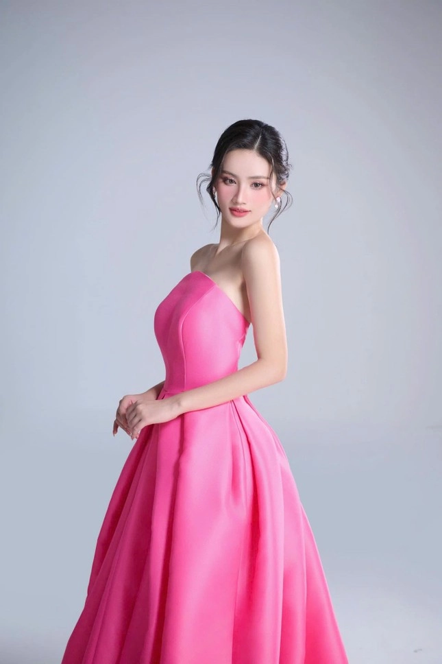 Miss world 2025 thay đổi style liên tục hoa hậu ý nhi vẫn bị góp ý một chi tiết