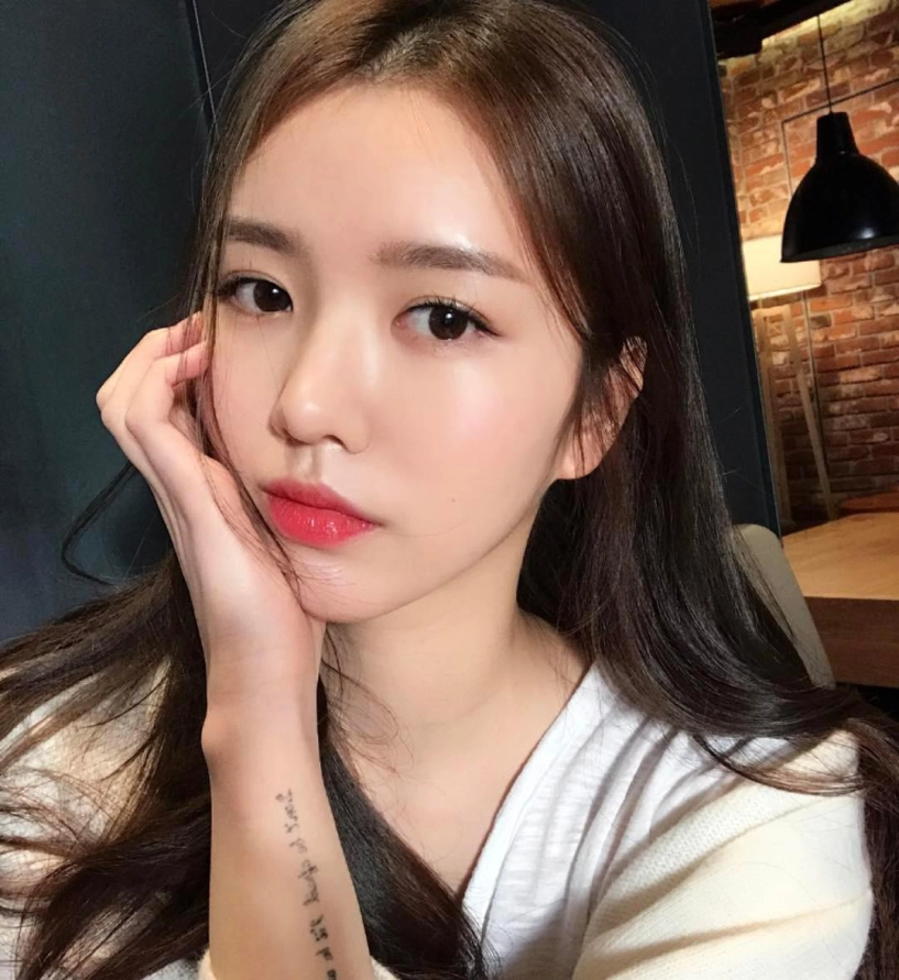Môi khô nứt nẻ ngày đông nhờ có 5 cách trị này mà mềm mại căng mọng sau 1 đêm