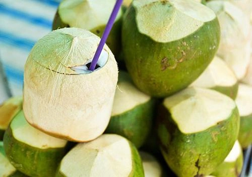 Mỗi ngày uống 1 quả dừa liên tục sau 7 ngày bạn sẽ ngạc nhiên vì kết quả