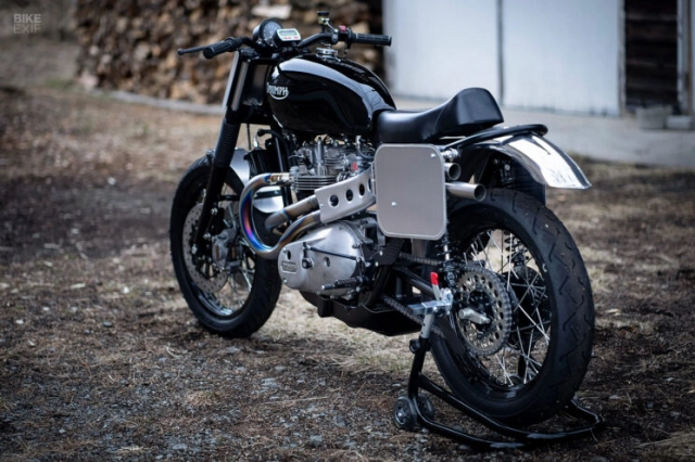 Một chiếc xe đua triumph t140 lấy cảm hứng từ tr6 của steve mcqueen