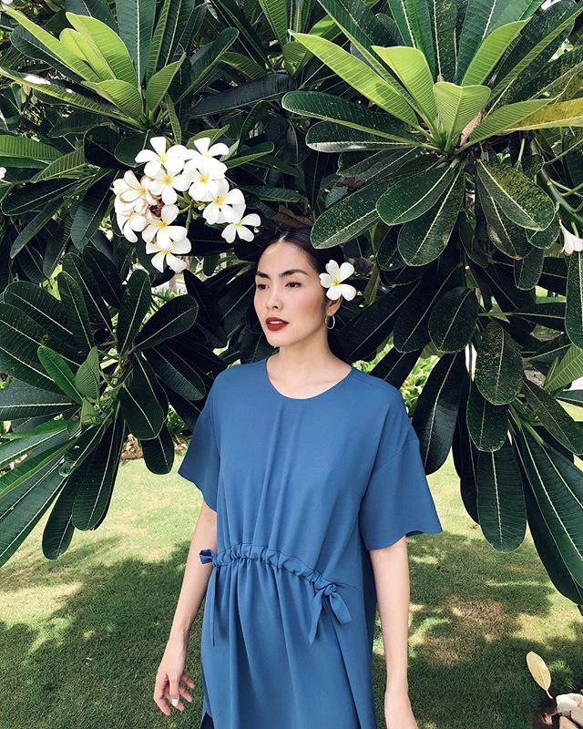 Muốn biết màu son nào lên ngôi cuối năm theo dõi ngay hội các mẹ sành điệu nhất showbiz việt
