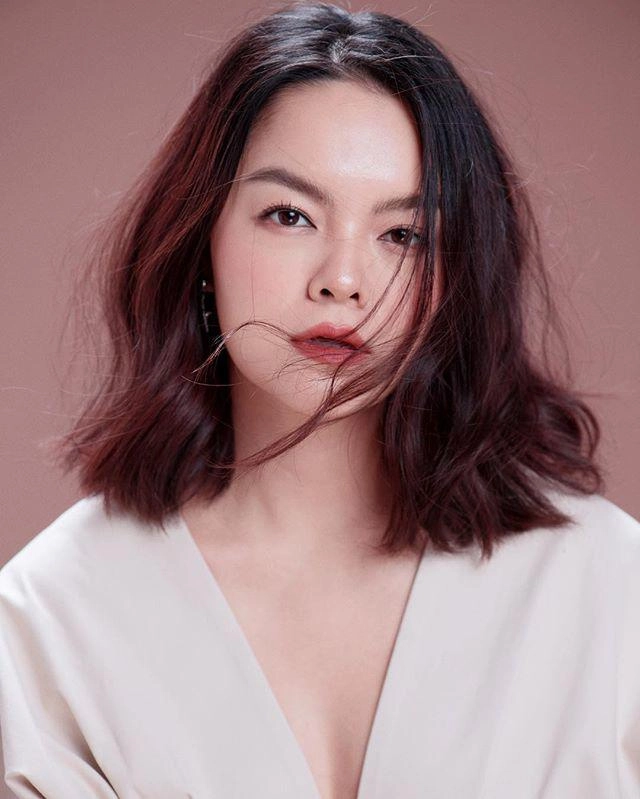 Muốn biết màu son nào lên ngôi cuối năm theo dõi ngay hội các mẹ sành điệu nhất showbiz việt