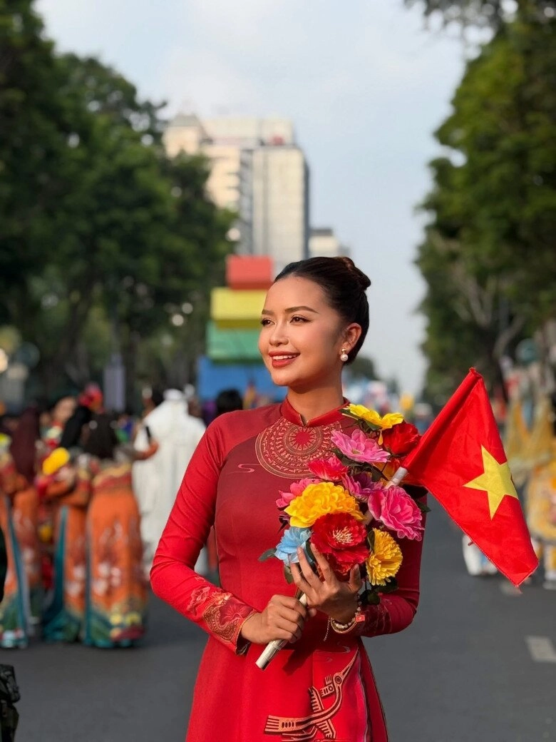 Mỹ nhân việt đẹp phát sáng trong buổi diễu hành tiết lộ về vai trò giám đốc quốc gia tại hoa hậu hoàn vũ việt nam