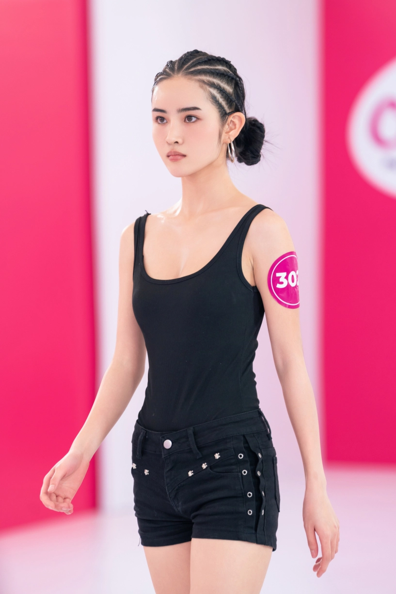 Mỹ nhân xinh như hoa hậu gây chú ý ở vietnams next top model