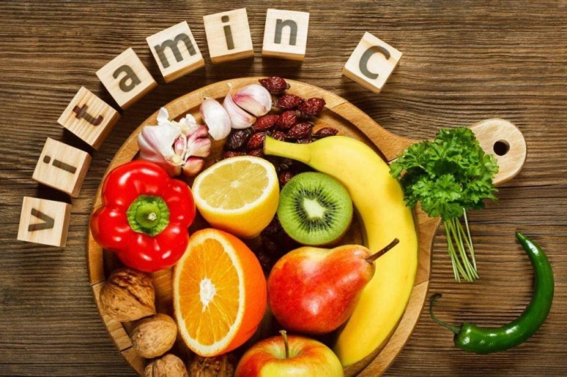 Nếu tóc rụng hoài không hết hãy kiểm tra xem bạn đã bổ sung đủ 5 loại vitamin này chưa