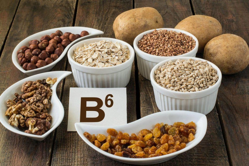 Nếu tóc rụng hoài không hết hãy kiểm tra xem bạn đã bổ sung đủ 5 loại vitamin này chưa