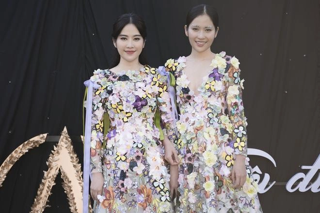 Ngạc nhiên chưa trên cùng 1 sàn diễn có đến 2 nam em phiên bản size s và size xl