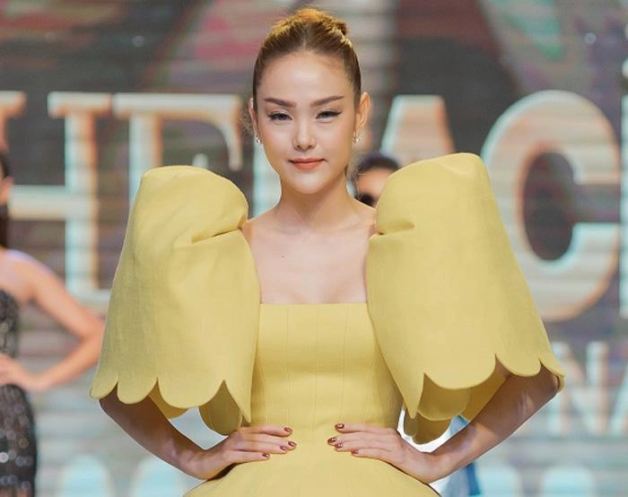 Ngoài mặc đồ khó đỡ minh hằng là mỹ nhân tiếp theo mắc lỗi kẻ lông mày