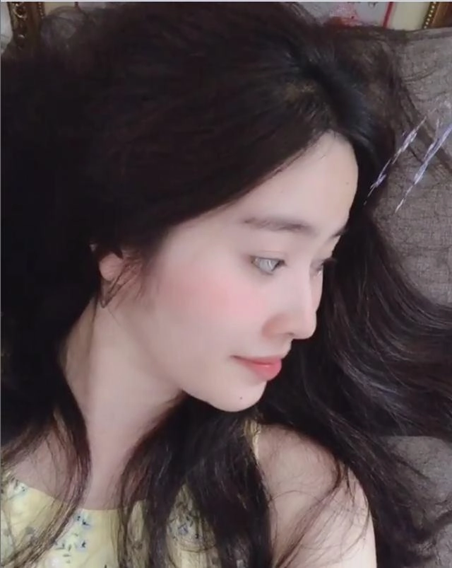 Ngoài tính cách kỳ lạ tóc tai là điểm mà nam em cần tém lại cho gọn